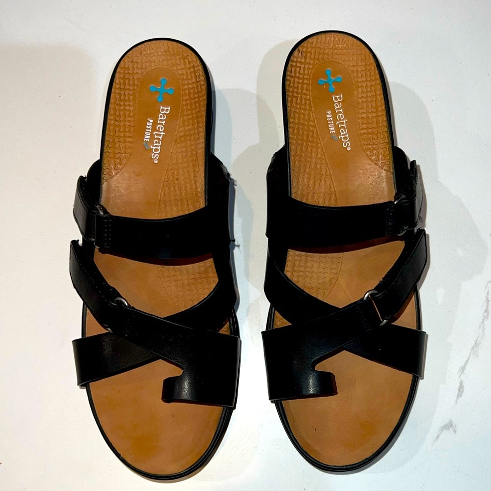 Gorgeous, Comfortable BareTraps Posture Wedge Sandal. Like New! Womens Size 9.5